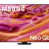 Vista frontale del TV Samsung QN900F