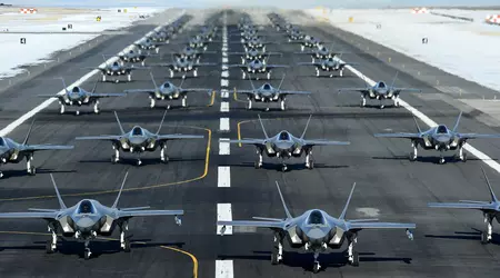Il Dipartimento di Stato americano ha approvato la vendita di 25 caccia di quinta generazione F-35A Lightning II con 26 motori F135 alla Repubblica di Corea al costo di 5,06 miliardi di dollari.