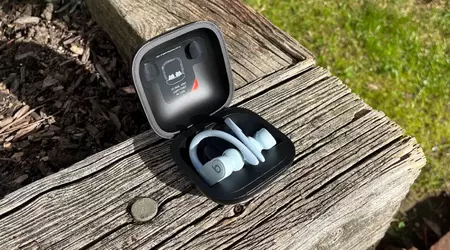 Bloomberg: Apple presenterà presto le cuffie wireless Powerbeats Pro 2 in grado di misurare la pressione sanguigna e la frequenza cardiaca dell'utente