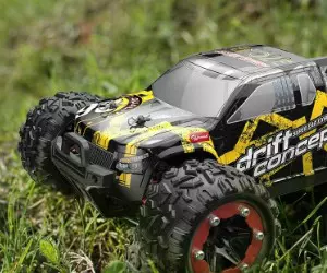 1:18 Deerc 300E Auto telecomandata in ...