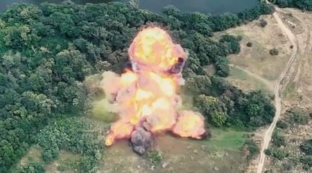 Le forze armate ucraine distruggono un sistema di lanciarazzi multipli russi Grad con una munizione a grappolo