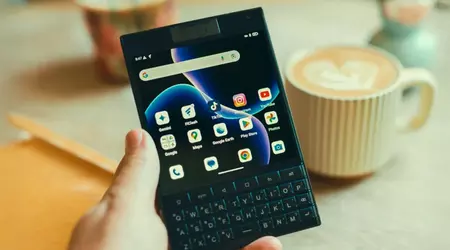 Nostalgia al massimo: Smartphone quadrato Titan 2 con tastiera fisica QWERTY ispirata ai classici BlackBerry è stato svelato
