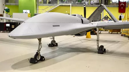 Baykar testa con successo il missile supersonico IHA-122 dal drone Bayraktar TB3