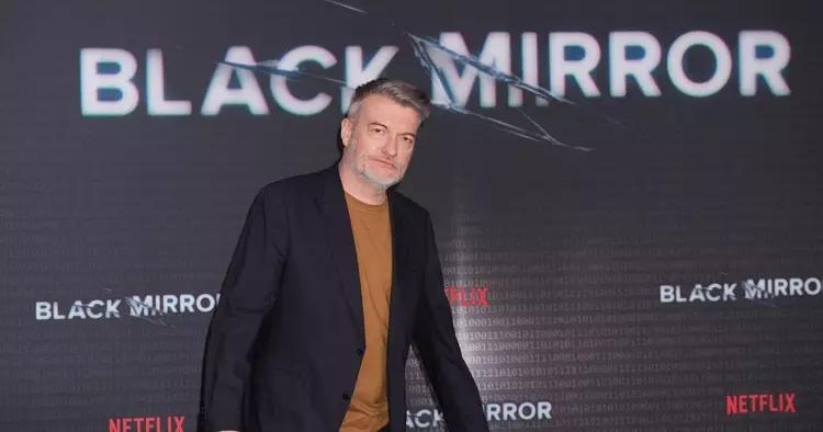 L'autore di "Black Mirror" Charlie Brooker ...