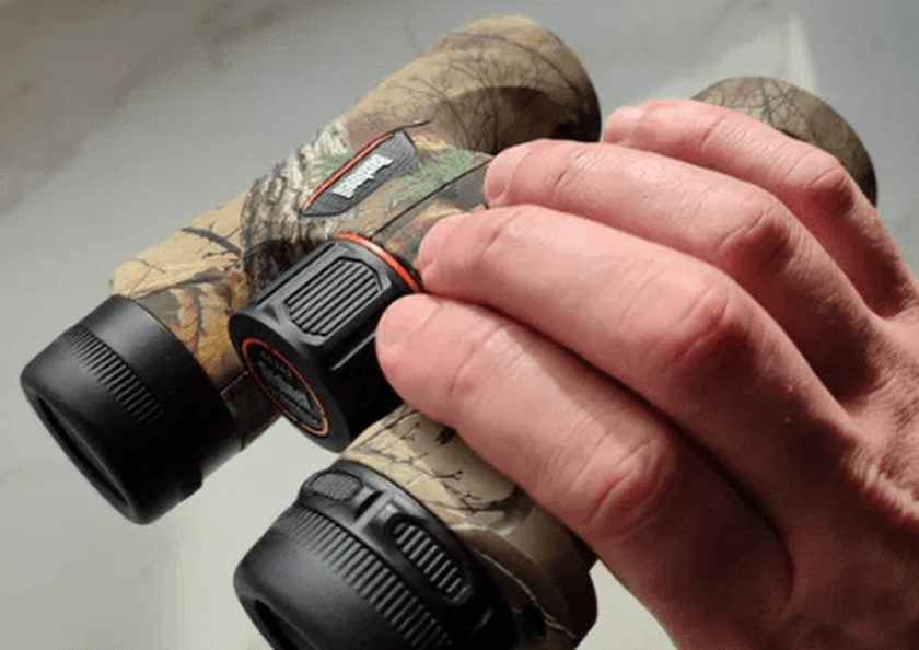 Binocolo economico Bushnell Trophy 10x42
