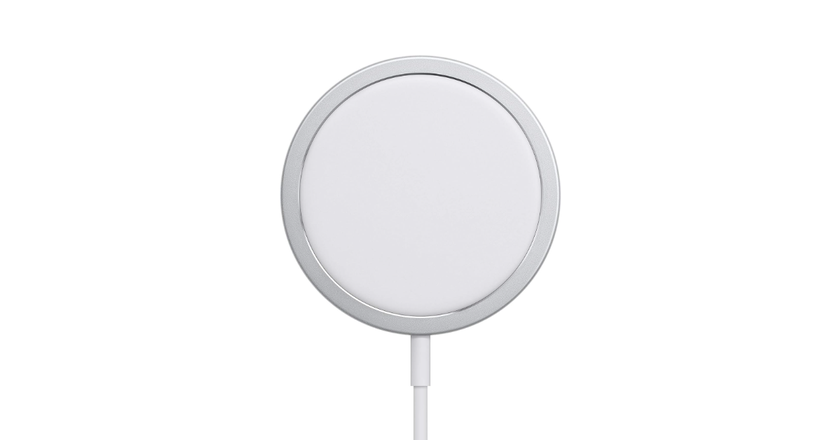 Ricarica wireless Apple MagSafe tramite defender otterbox
