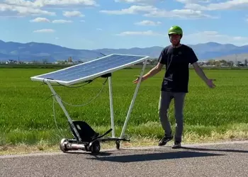 Un hoverboard rotto trasformato in go-kart ...