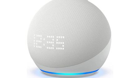 Amazon abbassa il prezzo di Echo Dot 5 Gen: un altoparlante intelligente con orologio integrato e Alexa a 39 dollari