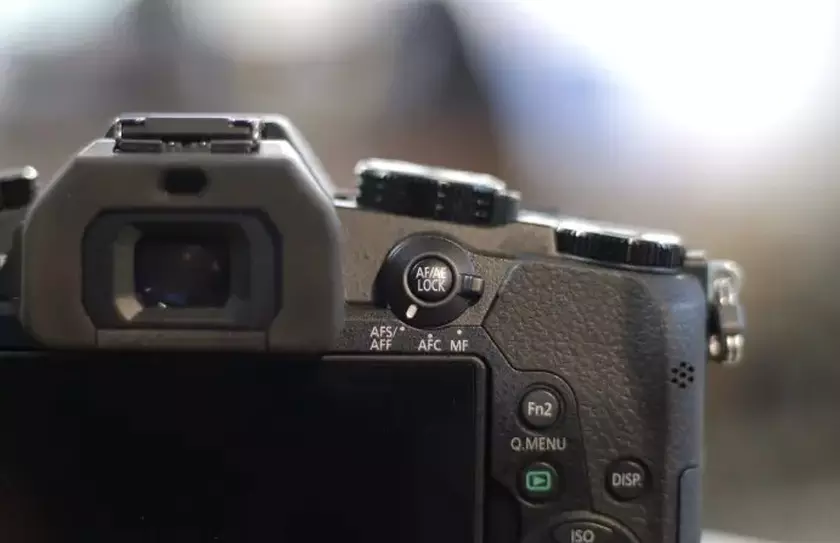 Panasonic LUMIX G85: una fotocamera DSLR dal prezzo accessibile