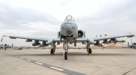 L'iconico aereo da attacco A-10 Thunderbolt II può ora utilizzare missili APKWS II e bombe guidate di piccolo diametro GBU-39/B.