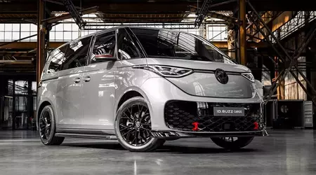Il furgone elettrico ID.Buzz Cargo di VW si distingue per l'aggressività della fabbrica e per i finti finestrini