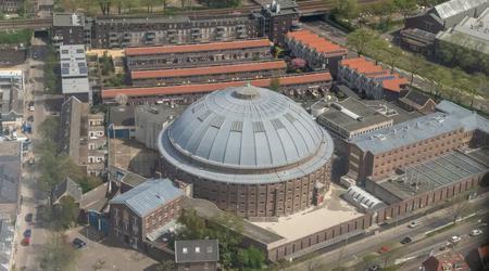 Amazon ha trasformato l'ex prigione olandese de Koepel in un complesso di uffici