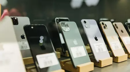 Un uomo cinese ha passato anni a scambiare iPhone falsi con quelli originali presso Apple. Ha guadagnato $ 1 milione e oltre 2 anni di prigione