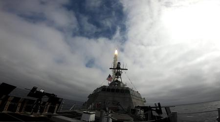 La nave da combattimento litoranea statunitense USS Savannah ha lanciato per la prima volta il missile intercettore Standard Missile 6, in grado di attaccare obiettivi aerei e terrestri.