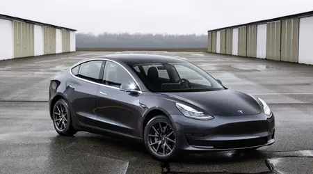 Tesla richiama quasi mezzo milione di auto Model 3 e Model S a causa di difetti tecnici