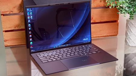 L'ultimo a lasciare l'ufficio: Recensione dell'ASUS ExpertBook B9 OLED con autonomia di 9 ore