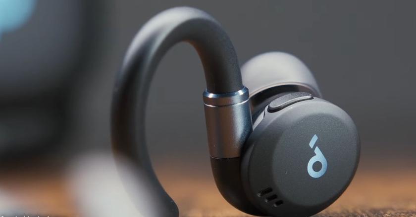 Soundcore Sport X20 di Anker ganci auricolari bluetooth