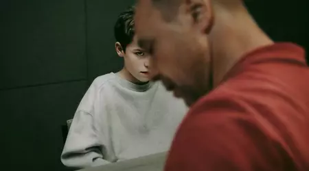 Droni, molta preparazione e molti tentativi: come ha fatto Netflix a girare la serie drammatica Adolescence in una sola ripresa? 