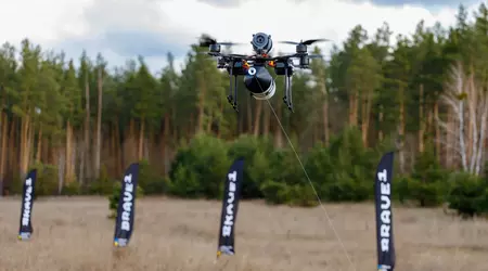 Il Vietnam presenta i suoi droni FPV a fibra ottica