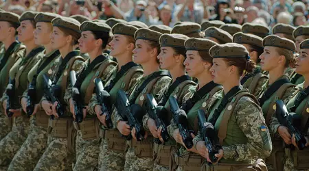 In alcune regioni dell'Ucraina, quasi la metà di coloro che desiderano arruolarsi nell'esercito sono donne