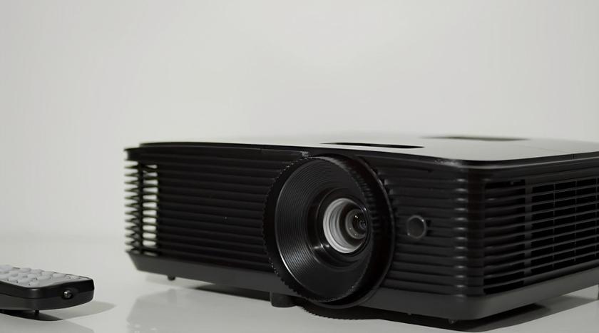Proiettore Optoma HD146X per una stanza piccola
