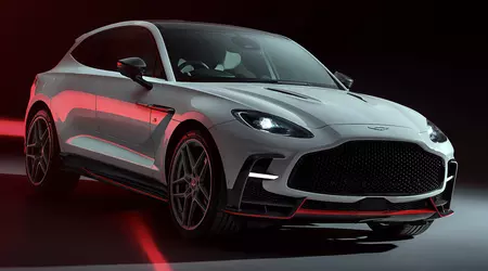 Aston Martin DBX S: maggiore potenza, meno peso e un nuovo tetto in carbonio
