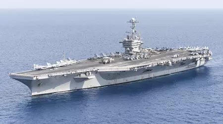 Il capitano della portaerei USS Harry S. Truman licenziato per la collisione con una nave civile 