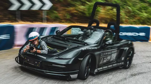 Porsche ha svelato un Boxster unico ...