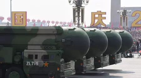 La Cina lancia un missile balistico intercontinentale nell'Oceano Pacifico per la prima volta in un decennio 