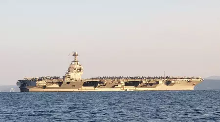 La Marina statunitense ha inviato in Italia un gruppo d'assalto guidato dalla portaerei più grande del mondo, la USS Gerald R. Ford, per un costo di oltre 13 miliardi di dollari.