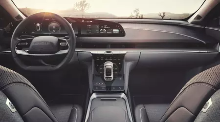 Lucid sta richiamando più di 4.000 tappetini per auto