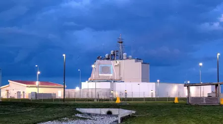 Gli Stati Uniti hanno commissionato il sistema di difesa missilistica Aegis Ashore in Polonia con lanciatori Mk 41 per intercettare i missili balistici.