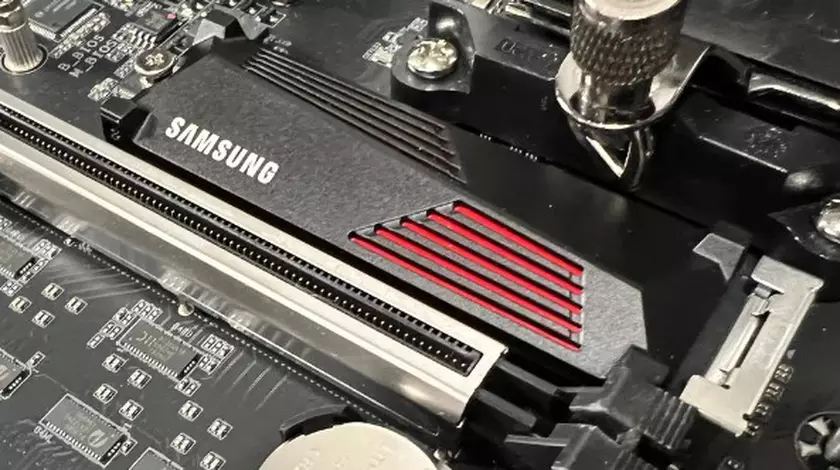 990 PRO contro SN850X