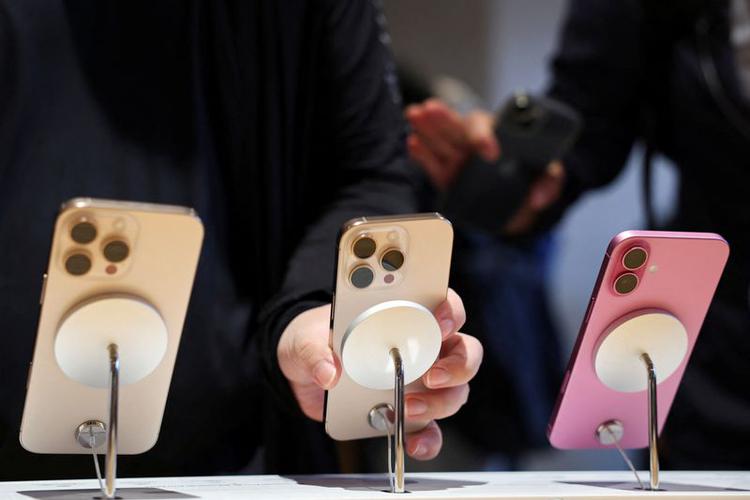 Le spedizioni di smartphone stranieri in ...