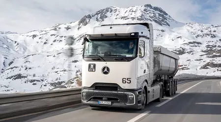 Gelo e Alpi: Daimler Truck testa una nuova generazione di camion a idrogeno in montagna