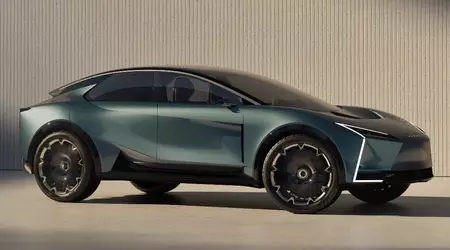 Lexus ha introdotto la nuova LS Coupe, che in realtà non è una coupe