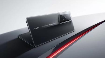 Lo smartphone pieghevole premium di Honor Magic V2 RSR Porsche Design è in vendita in Europa a 2.700 euro, 700 euro in più rispetto al Magic V2 normale.