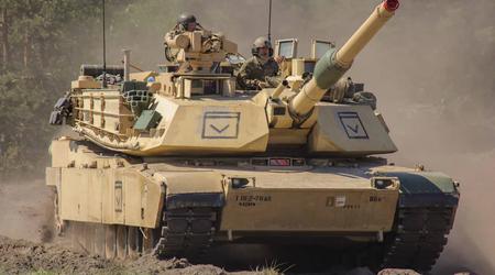 L'esercito statunitense mostra i carri armati M1A2 SEPv3 Abrams aggiornati durante le esercitazioni con l'Arabia Saudita 
