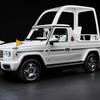 Dettagli interni della Papamobile
