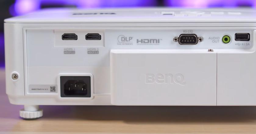 BenQ TK700STi proiettore per uso diurno
