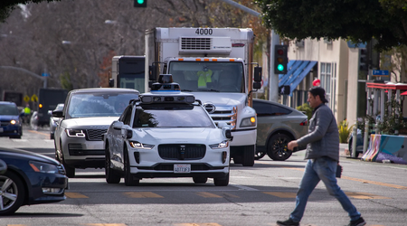 Waymo sta espandendo l'area di servizio dei robotaxi a San Francisco, nonostante le proteste dei residenti della città