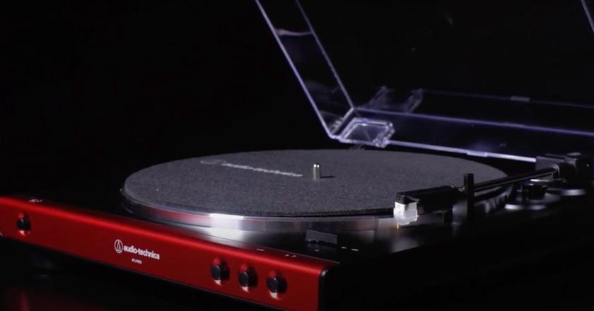 Audio-Technica At-LP60X-BW Giradischi conveniente