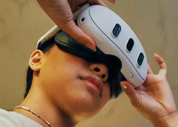 Meta chiude tre studi VR come ...