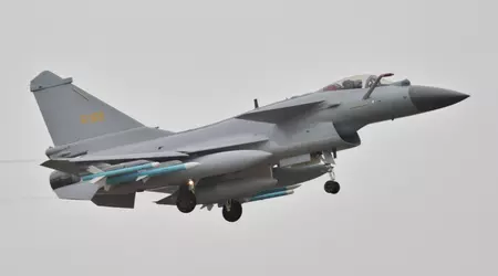 La Cina offre alla Colombia due dozzine di caccia J-10