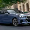 BMW i5 LWB miniatura per la Cina 2024 vista posteriore