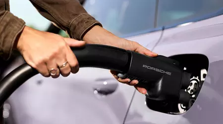 Le versioni americane delle auto elettriche Audi e Porsche avranno accesso alla rete Tesla Supercharger