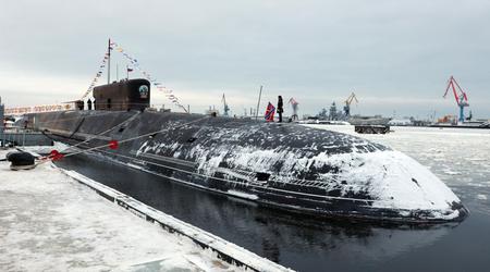 Il sottomarino nucleare Generalissimo Suvorov è arrivato nell'Oceano Pacifico con 16 missili balistici R-30 Bulava, che possono trasportare una carica nucleare con una potenza di oltre 100 chilotoni.