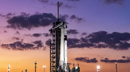 SpaceX invia la Crew Dragon con quattro astronauti sulla ISS al terzo tentativo