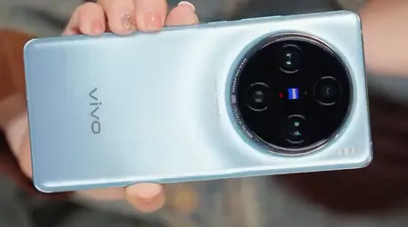 Display curvo, fotocamera quadrupla ZEISS e ricarica da 120W: è apparso online il video unboxing dell'ammiraglia vivo X100 Pro