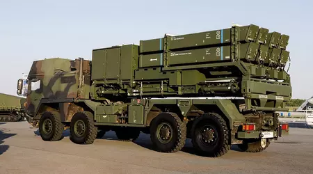 IRIS-T, Patriot, carri armati Leopard e altro ancora: La Germania consegna all'Ucraina un importante pacchetto di aiuti militari